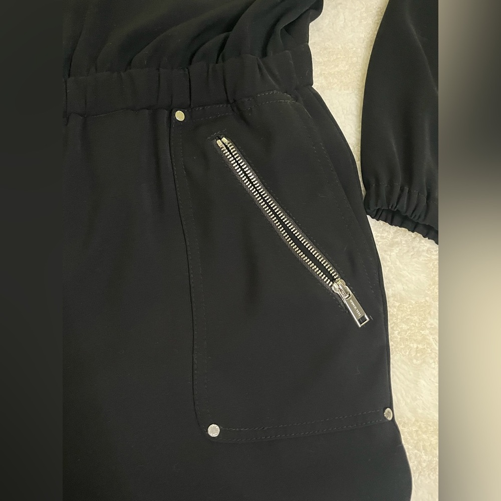 Women’s MICHAEL MICHAEL KORS Cady Utility Jumpsuit in Black • Large - Picture 6 of 16